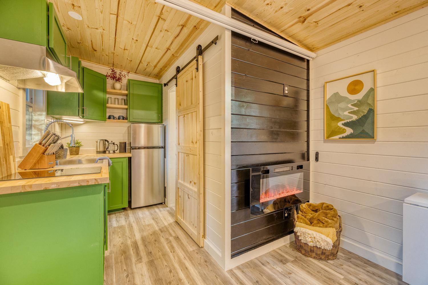 Couples Retreat: King Bed:Hot Tub:Firepit & More Blue Ridge Bagian luar foto