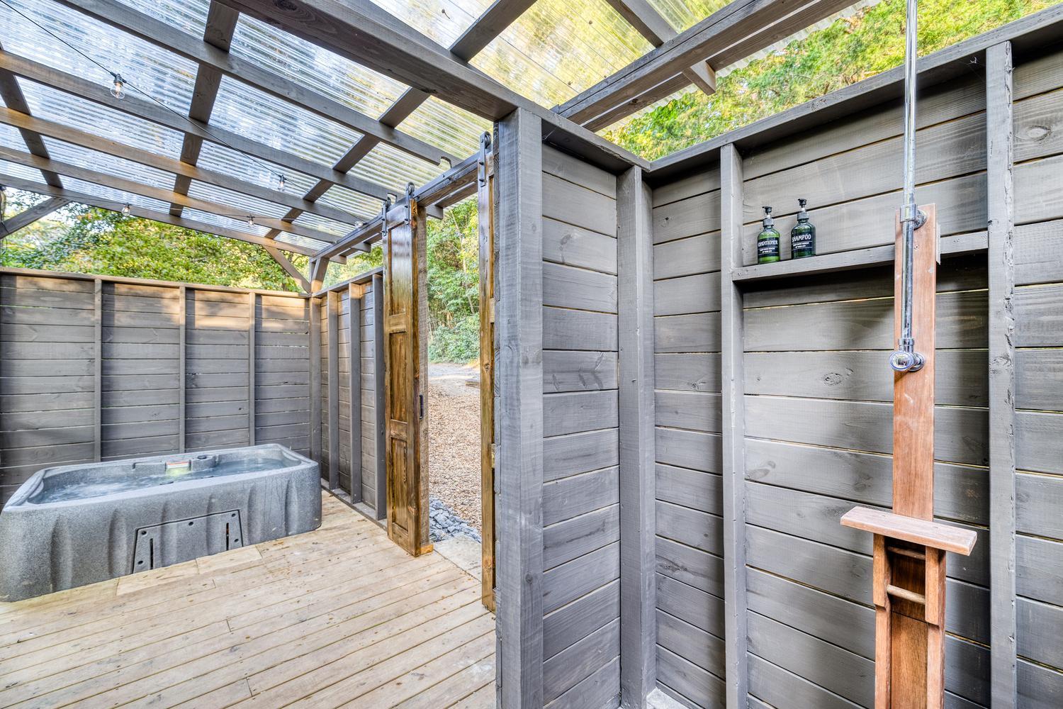 Couples Retreat: King Bed:Hot Tub:Firepit & More Blue Ridge Bagian luar foto