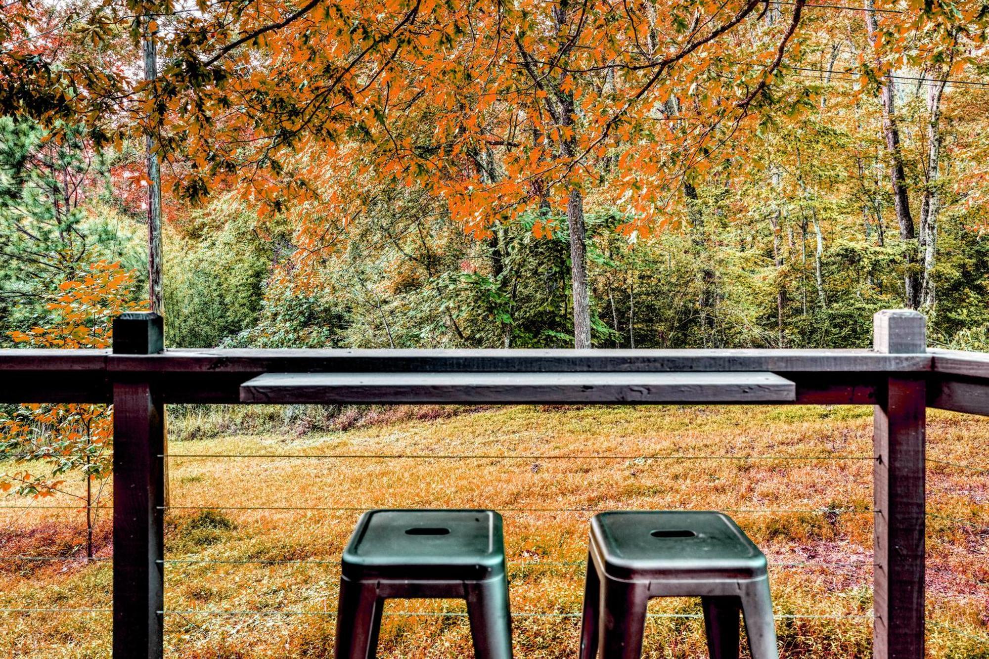 Couples Retreat: King Bed:Hot Tub:Firepit & More Blue Ridge Bagian luar foto
